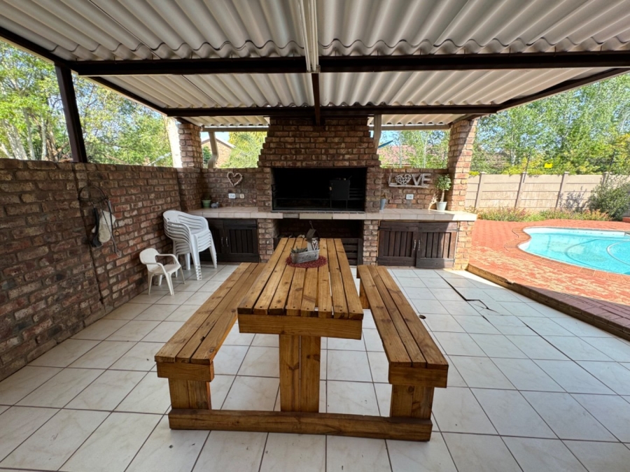  Bedroom Property for Sale in El Toro Park Northern Cape